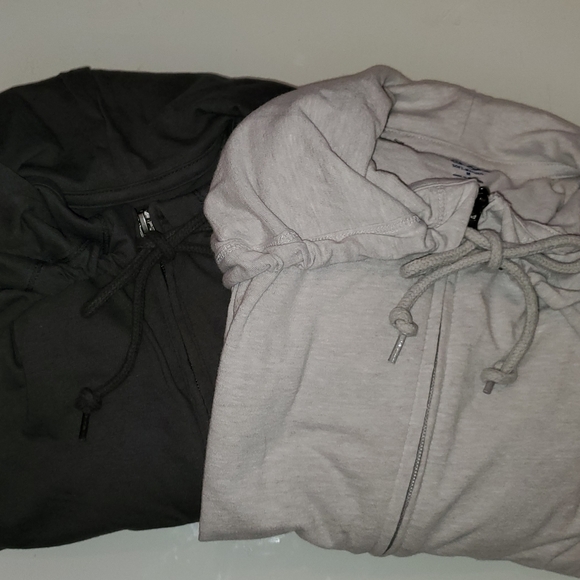 TWO Old Navy Soft Washed Hoodies - Picture 3 of 8
